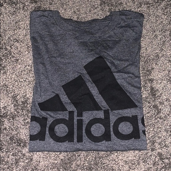 ‼️ SOLD ‼️Adidas T-shirt - Picture 4 of 4